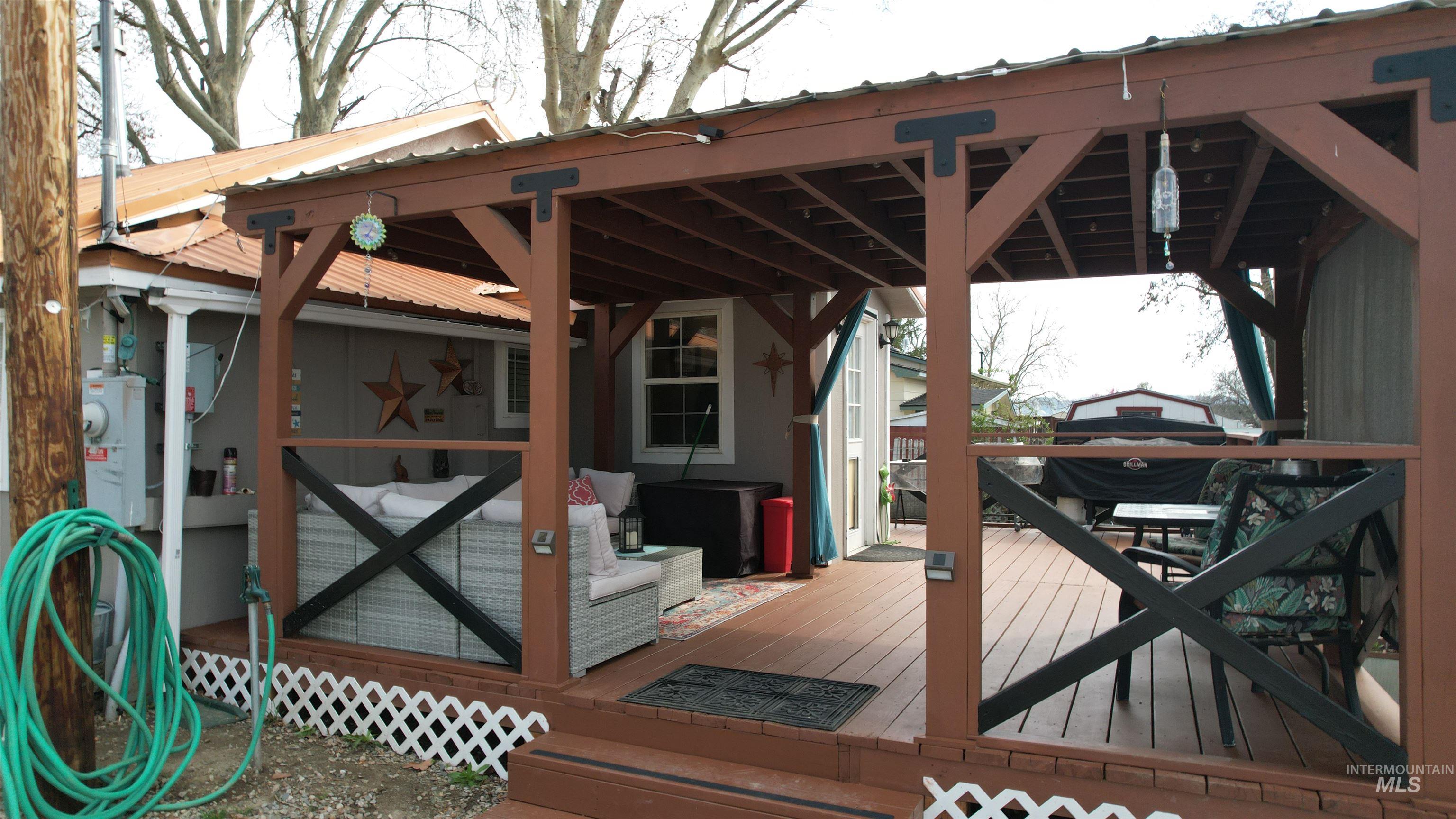 2133 Hollywood Blvd, Emmett, Idaho 83617, 2 Bedrooms, 1 Bathroom, Residential For Sale, Price $530,000,MLS 98979711