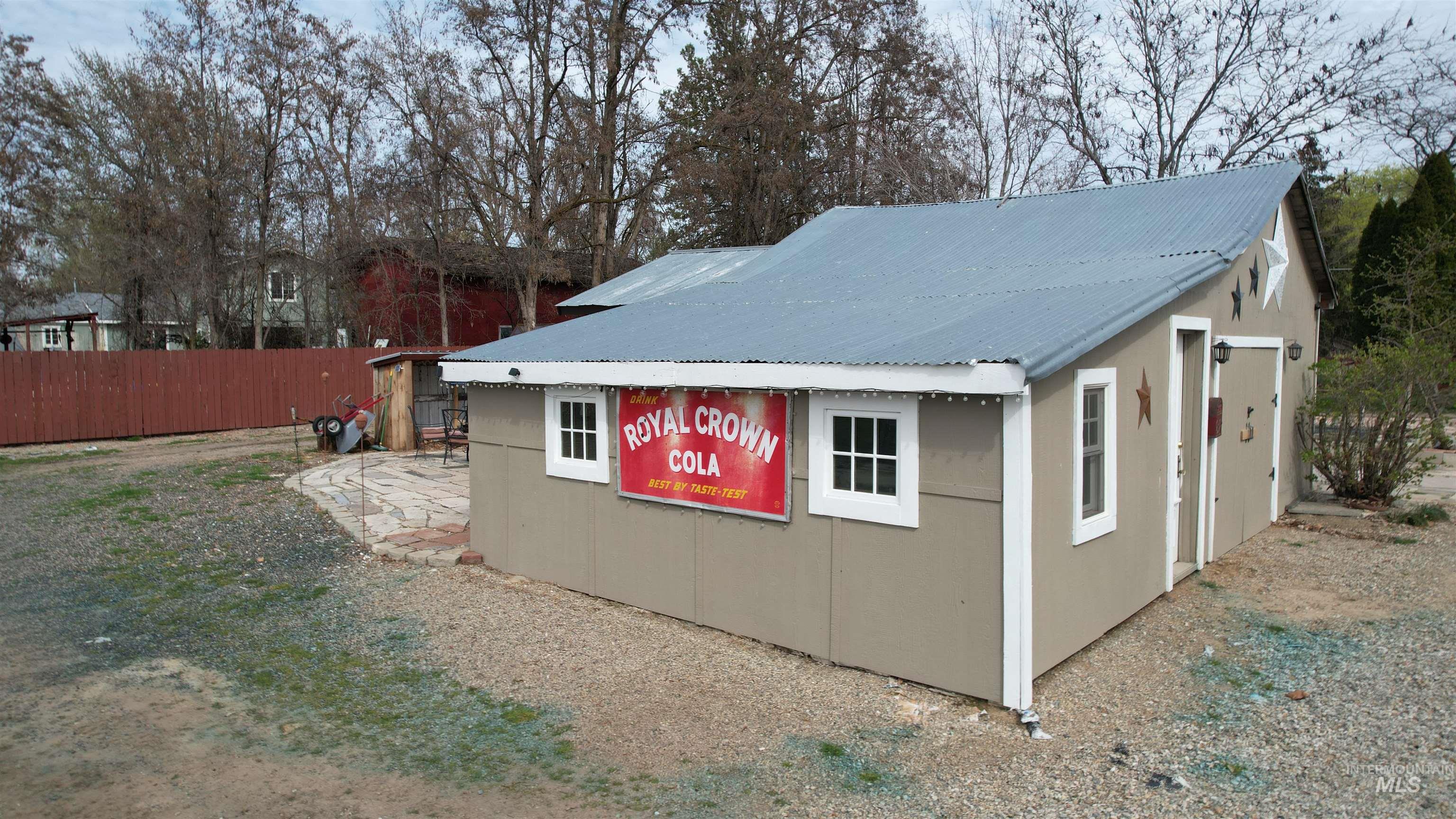 2133 Hollywood Blvd, Emmett, Idaho 83617, 2 Bedrooms, 1 Bathroom, Residential For Sale, Price $530,000,MLS 98979711