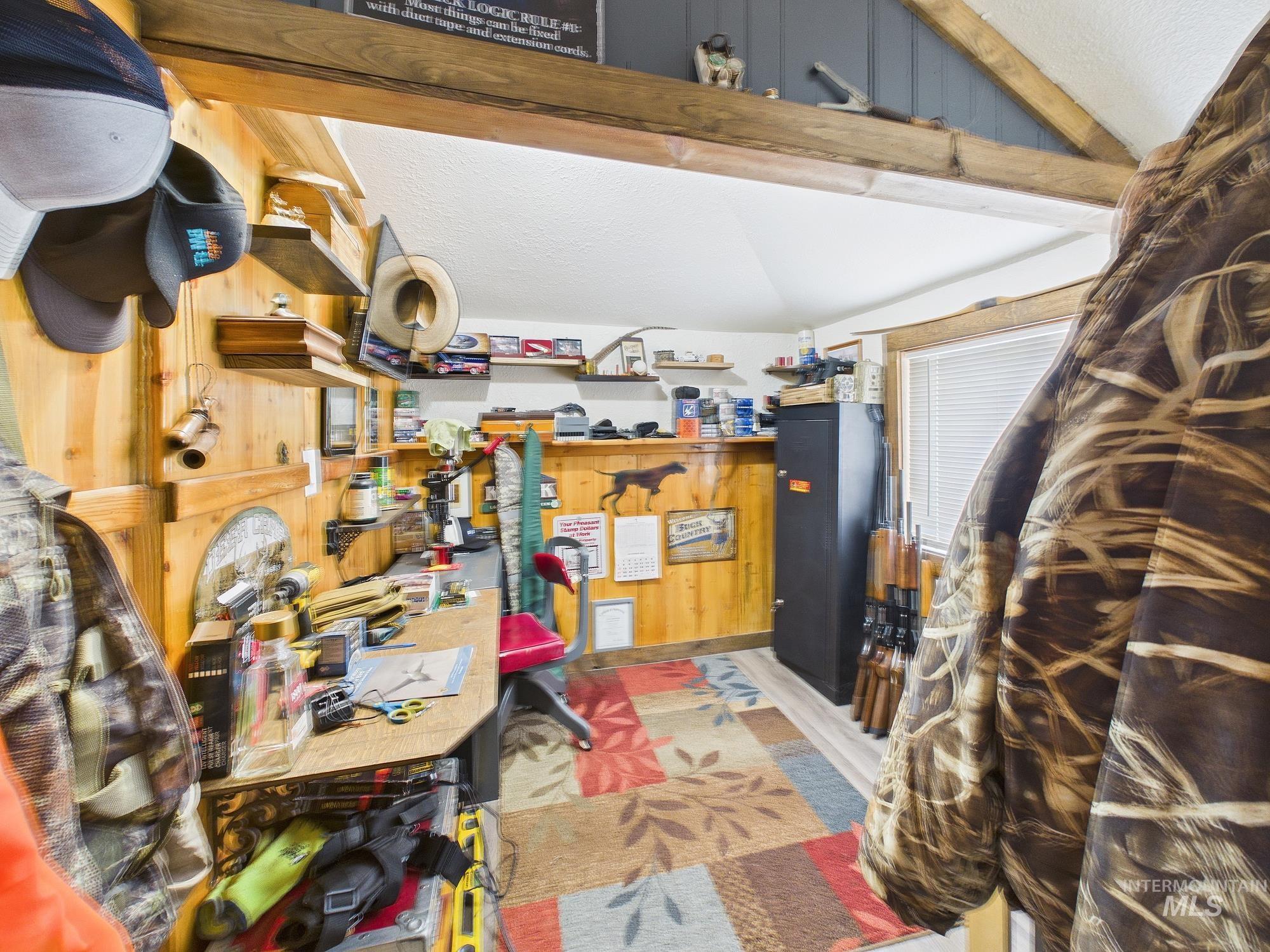 2133 Hollywood Blvd, Emmett, Idaho 83617, 2 Bedrooms, 1 Bathroom, Residential For Sale, Price $530,000,MLS 98979711