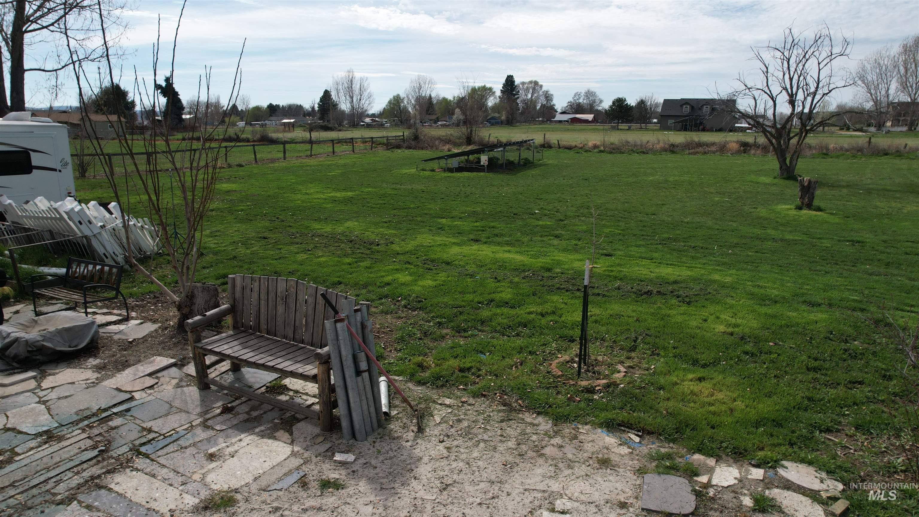 2133 Hollywood Blvd, Emmett, Idaho 83617, 2 Bedrooms, 1 Bathroom, Residential For Sale, Price $530,000,MLS 98979711