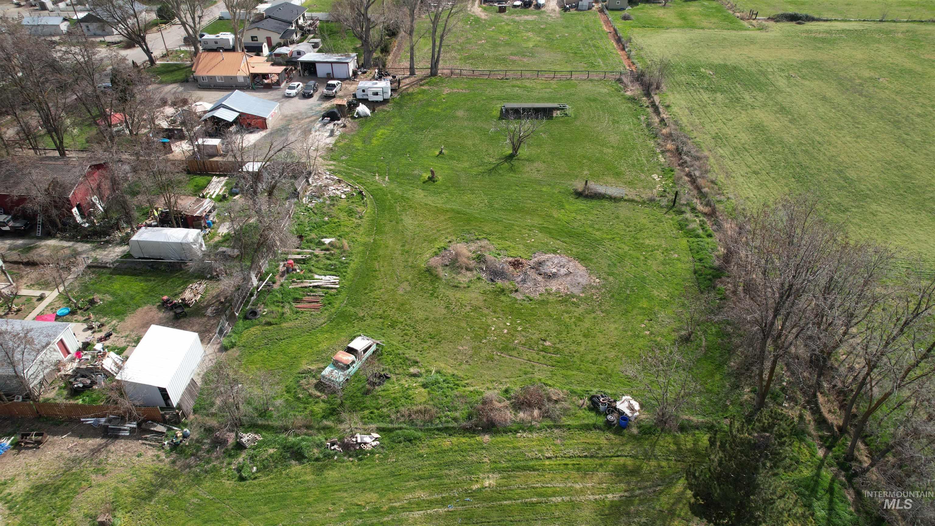 2133 Hollywood Blvd, Emmett, Idaho 83617, 2 Bedrooms, 1 Bathroom, Residential For Sale, Price $530,000,MLS 98979711