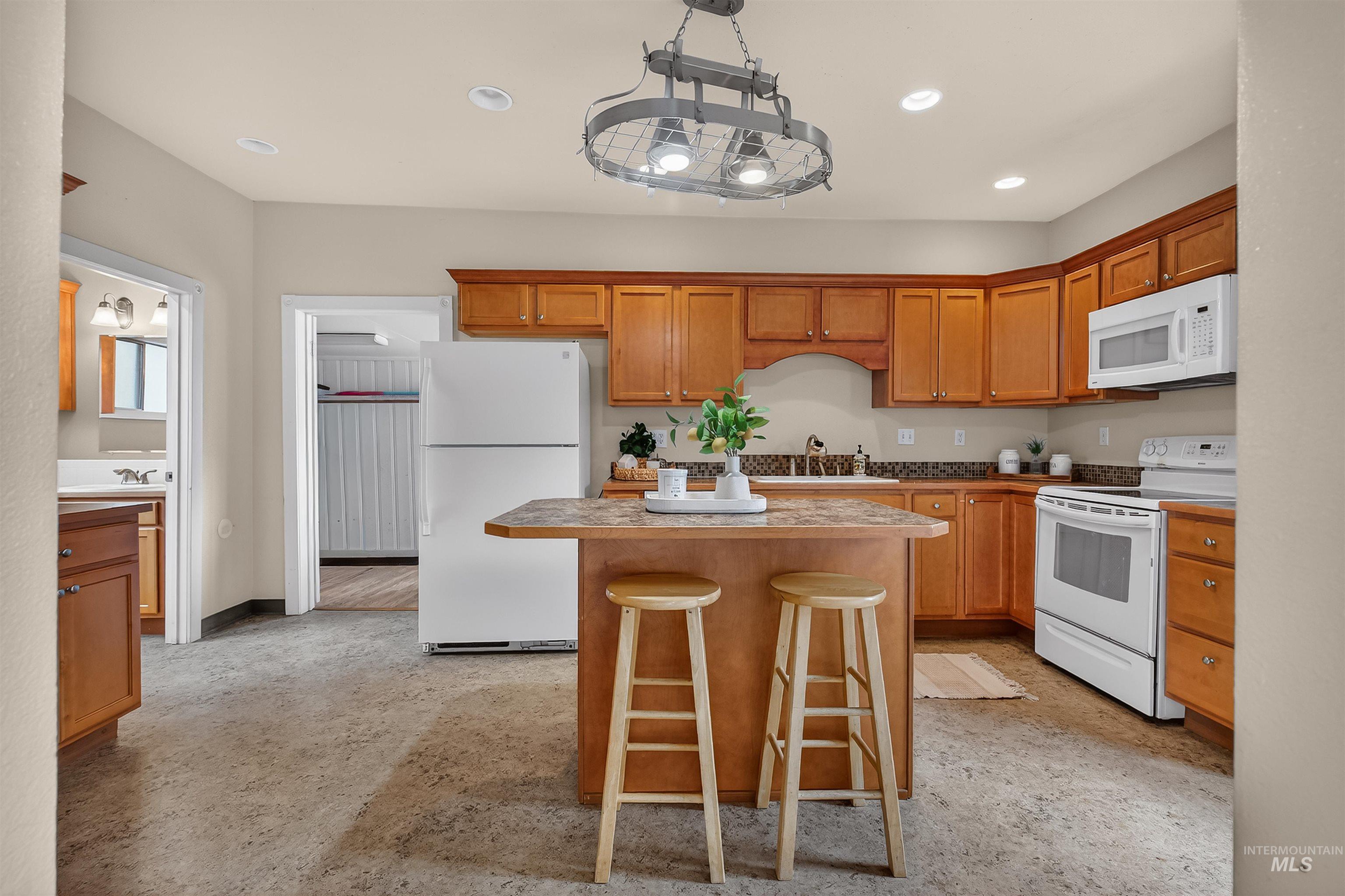 815 2nd Street, Asotin, Washington 99402, 4 Bedrooms, 2 Bathrooms, Residential For Sale, Price $329,000, 98979712