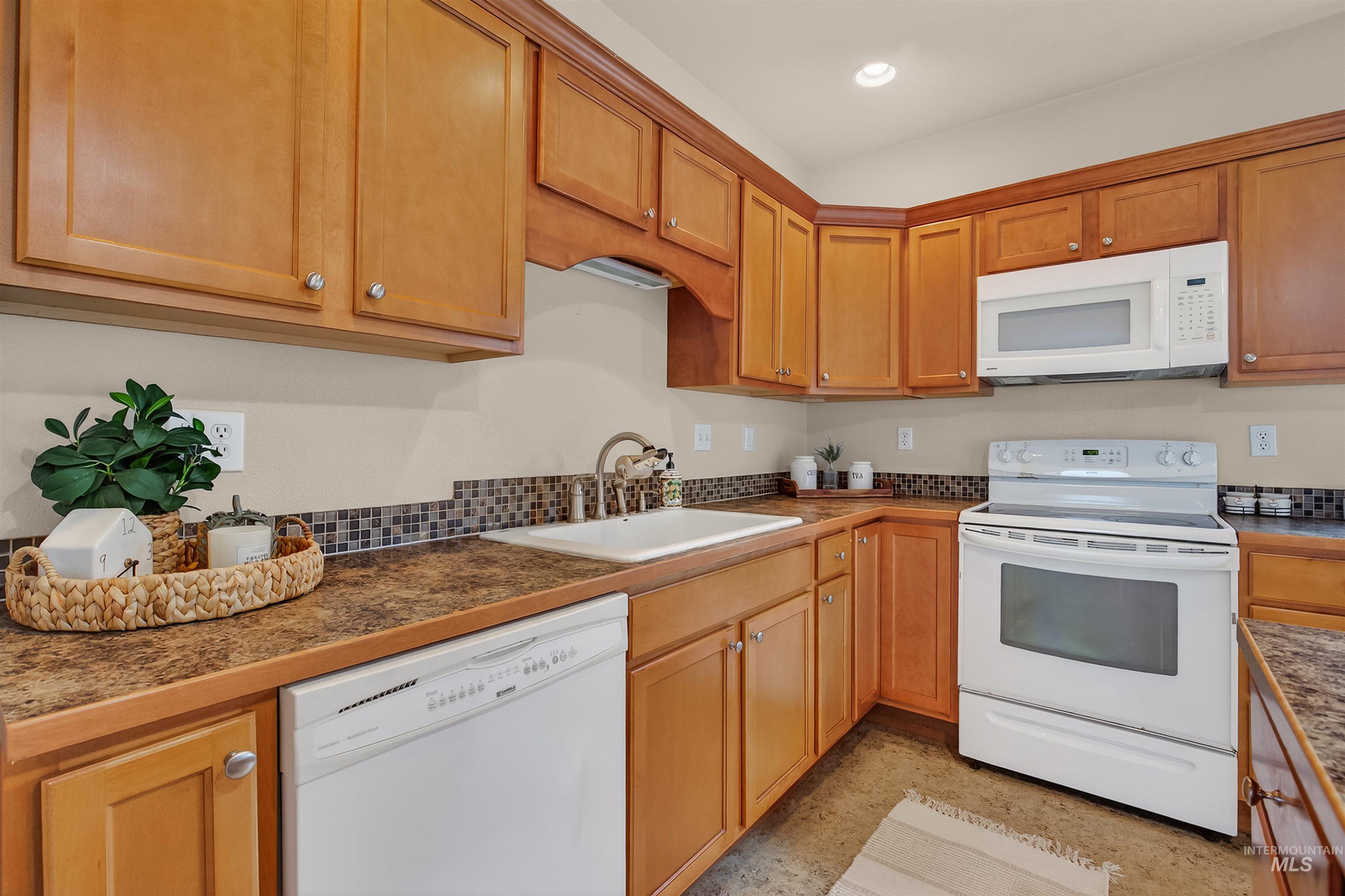 815 2nd Street, Asotin, Washington 99402, 4 Bedrooms, 2 Bathrooms, Residential For Sale, Price $329,000, 98979712