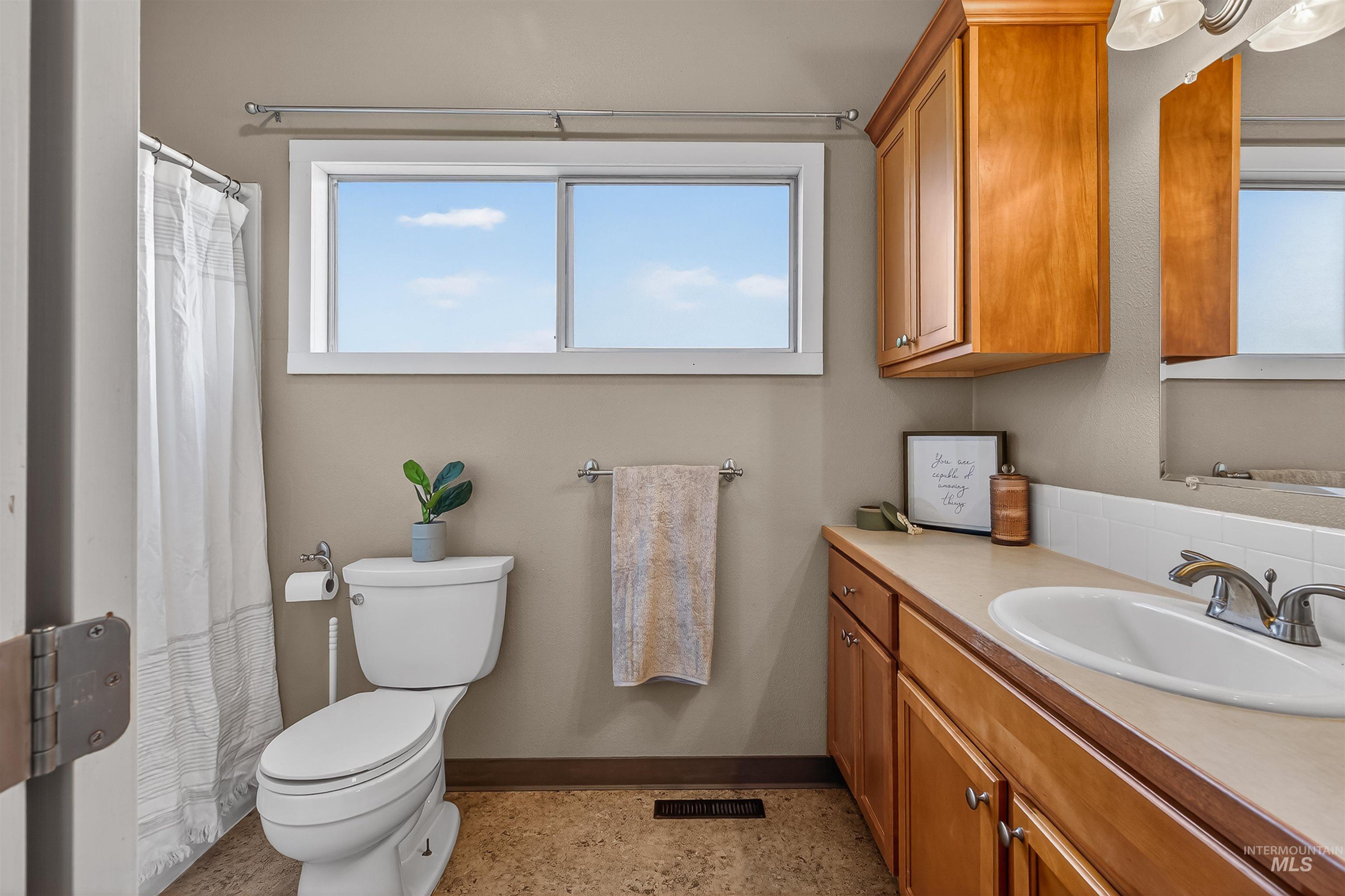 815 2nd Street, Asotin, Washington 99402, 4 Bedrooms, 2 Bathrooms, Residential For Sale, Price $329,000, 98979712