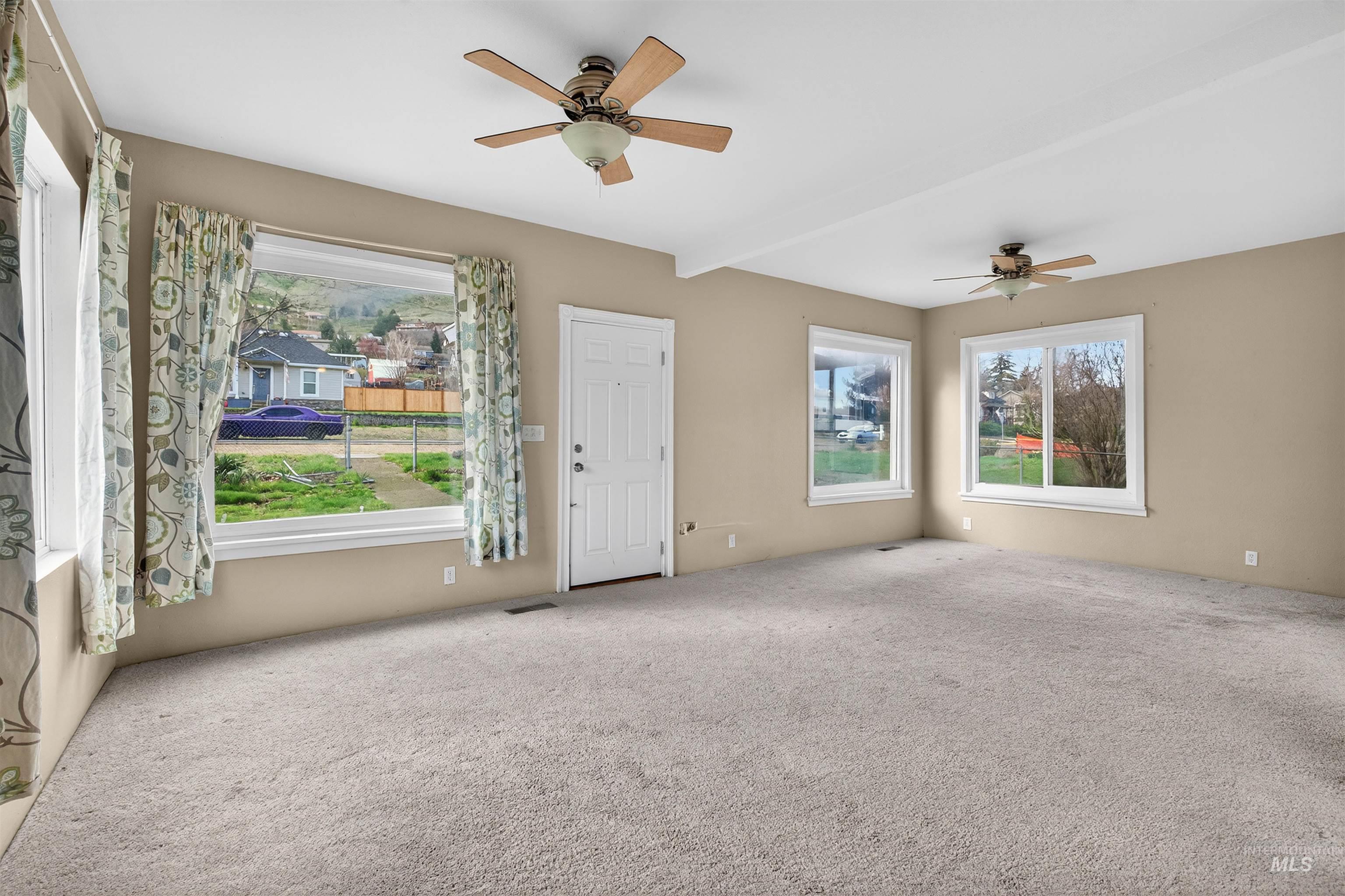 815 2nd Street, Asotin, Washington 99402, 4 Bedrooms, 2 Bathrooms, Residential For Sale, Price $329,000, 98979712