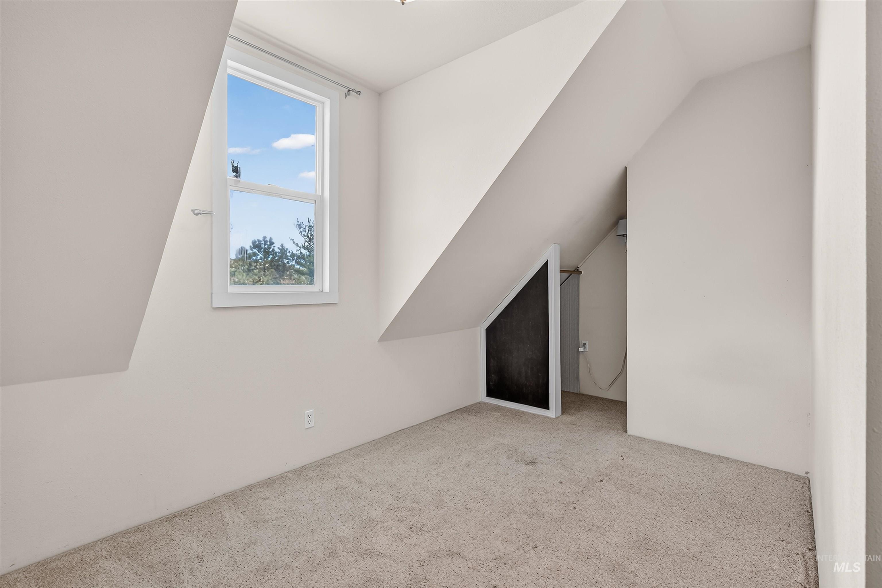 815 2nd Street, Asotin, Washington 99402, 4 Bedrooms, 2 Bathrooms, Residential For Sale, Price $329,000, 98979712