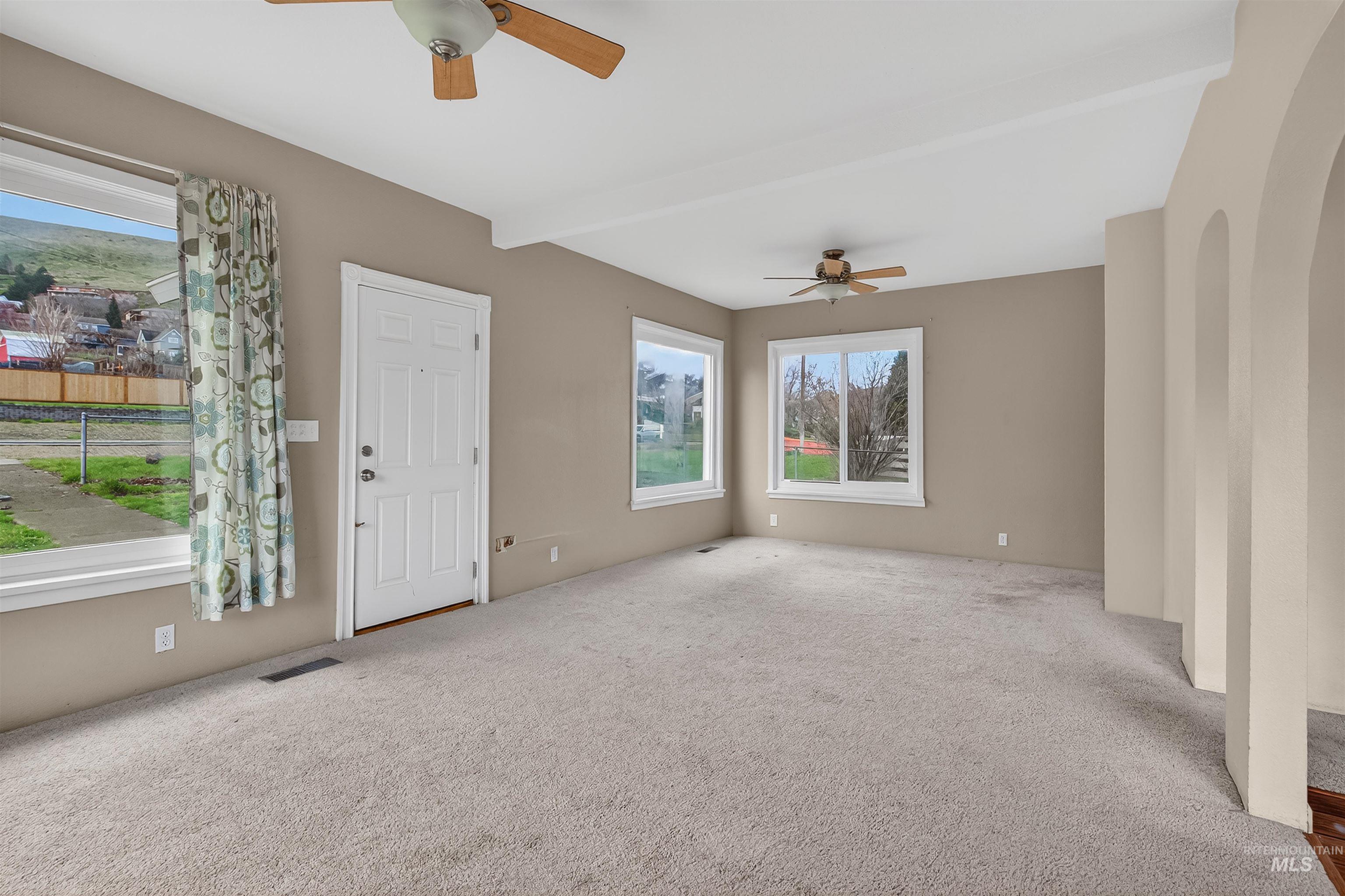 815 2nd Street, Asotin, Washington 99402, 4 Bedrooms, 2 Bathrooms, Residential For Sale, Price $329,000, 98979712