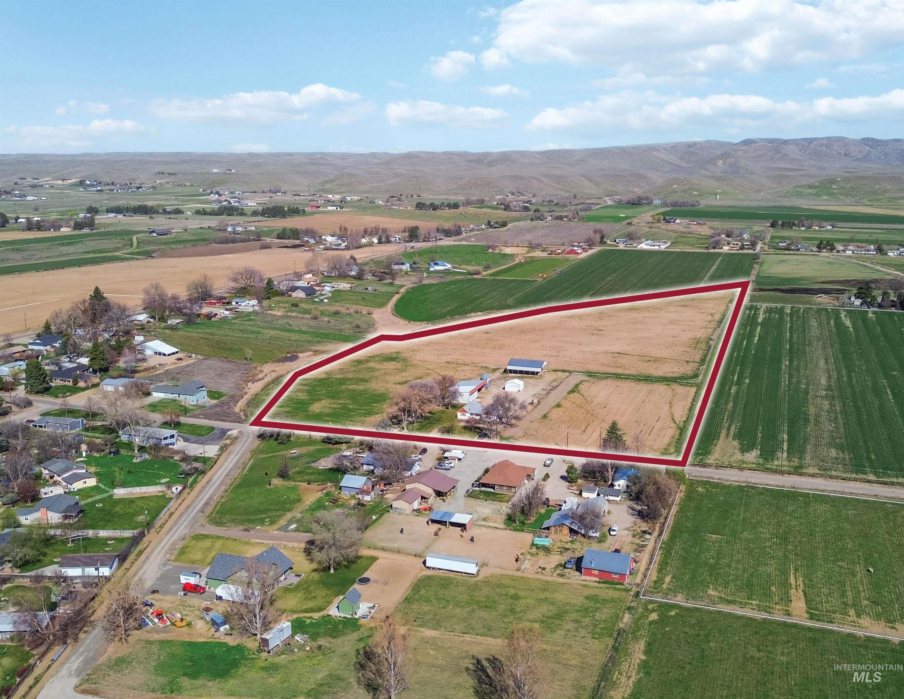 350 E Central Rd., Emmett, Idaho 83617, 2 Bedrooms, 2 Bathrooms, Residential For Sale, Price $1,350,000, 98979714