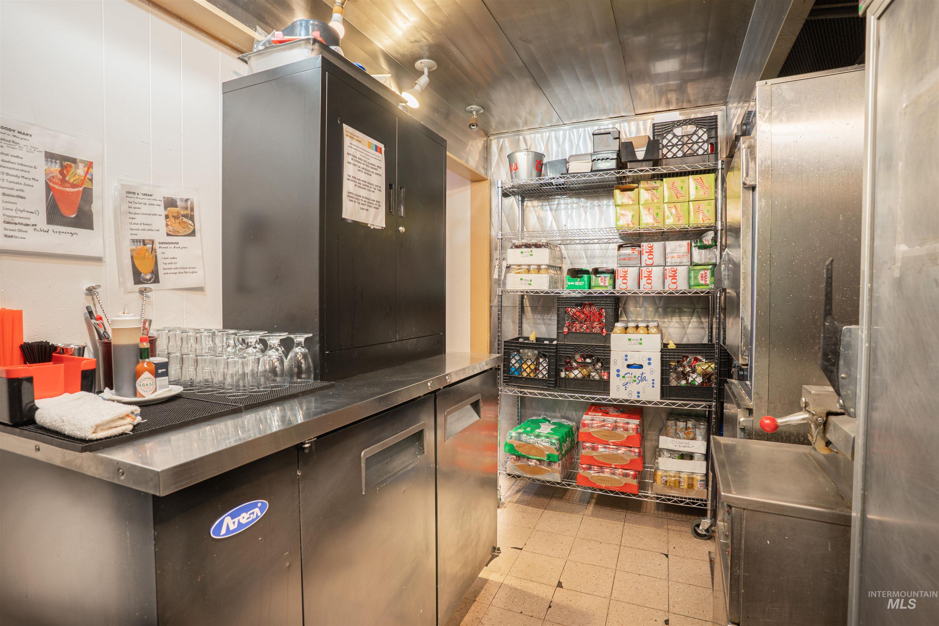 545 Shoshone St S, Twin Falls, Idaho 83301-6004, 6 Rooms, Business/Commercial For Sale, Price $1,293,000,MLS 98979717