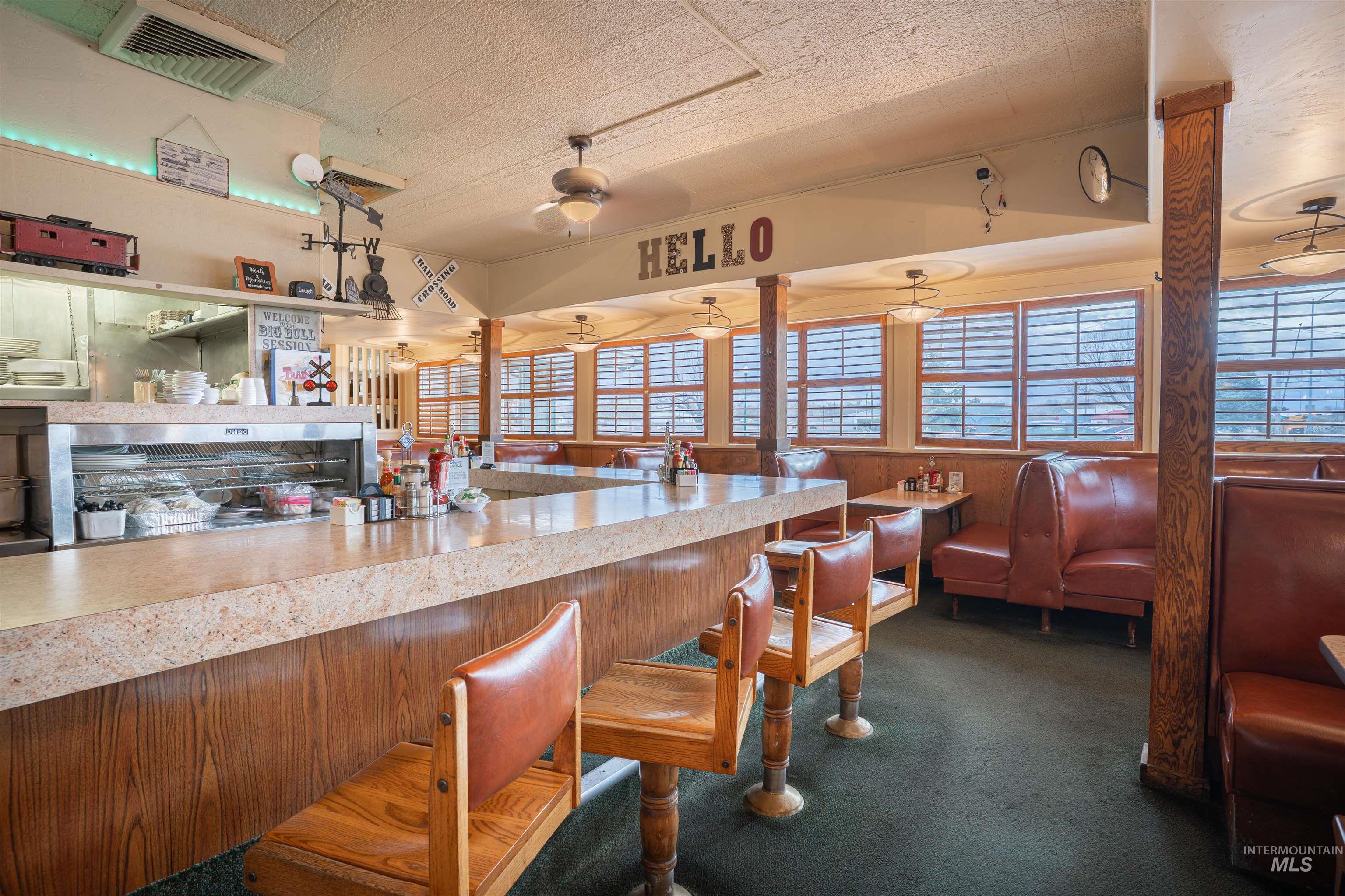 545 Shoshone St S, Twin Falls, Idaho 83301-6004, 6 Rooms, Business/Commercial For Sale, Price $1,293,000,MLS 98979717