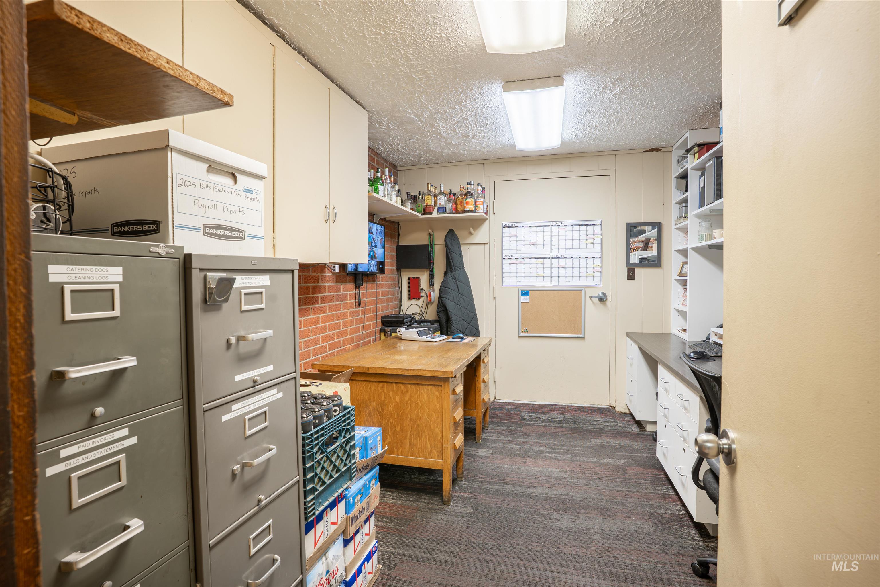 545 Shoshone St S, Twin Falls, Idaho 83301-6004, 6 Rooms, Business/Commercial For Sale, Price $1,293,000,MLS 98979717