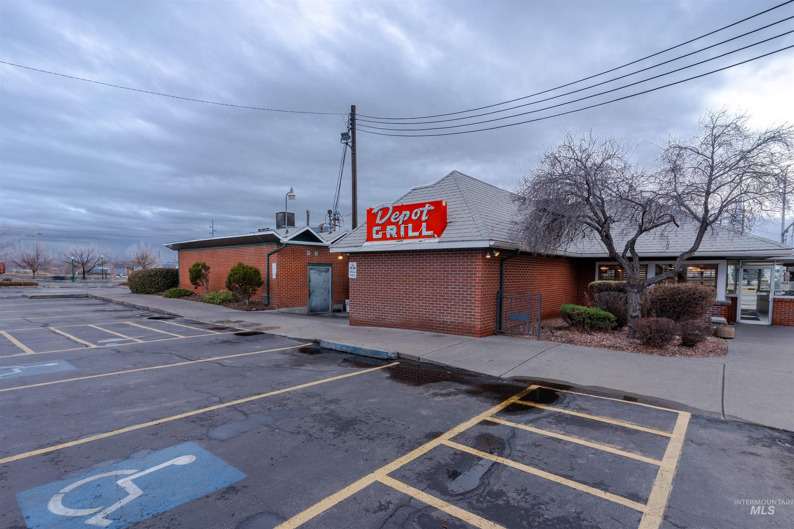 545 Shoshone St S, Twin Falls, Idaho 83301-6004, 6 Rooms, Business/Commercial For Sale, Price $1,293,000,MLS 98979717