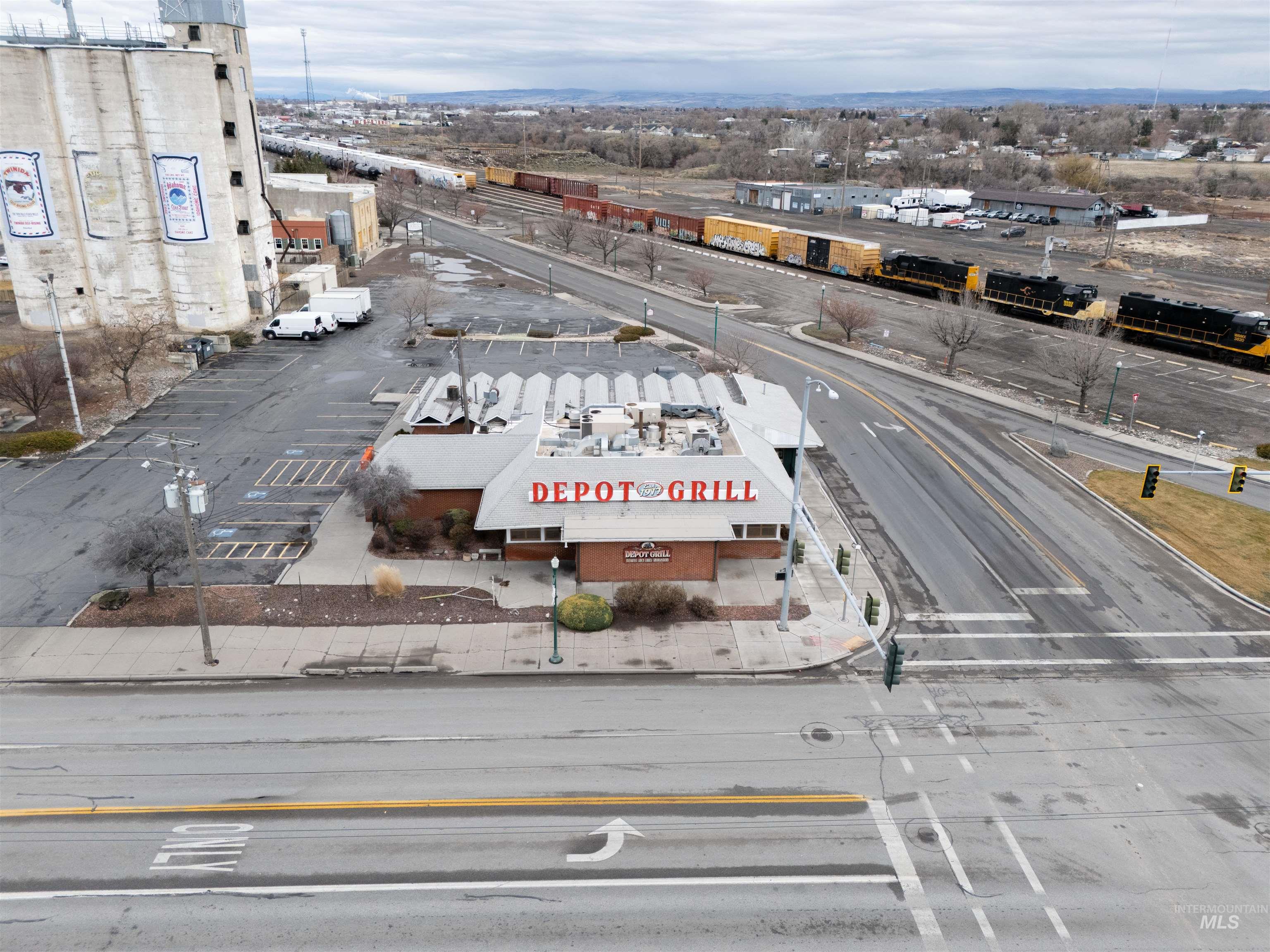 545 Shoshone St S, Twin Falls, Idaho 83301-6004, 6 Rooms, Business/Commercial For Sale, Price $1,293,000,MLS 98979717