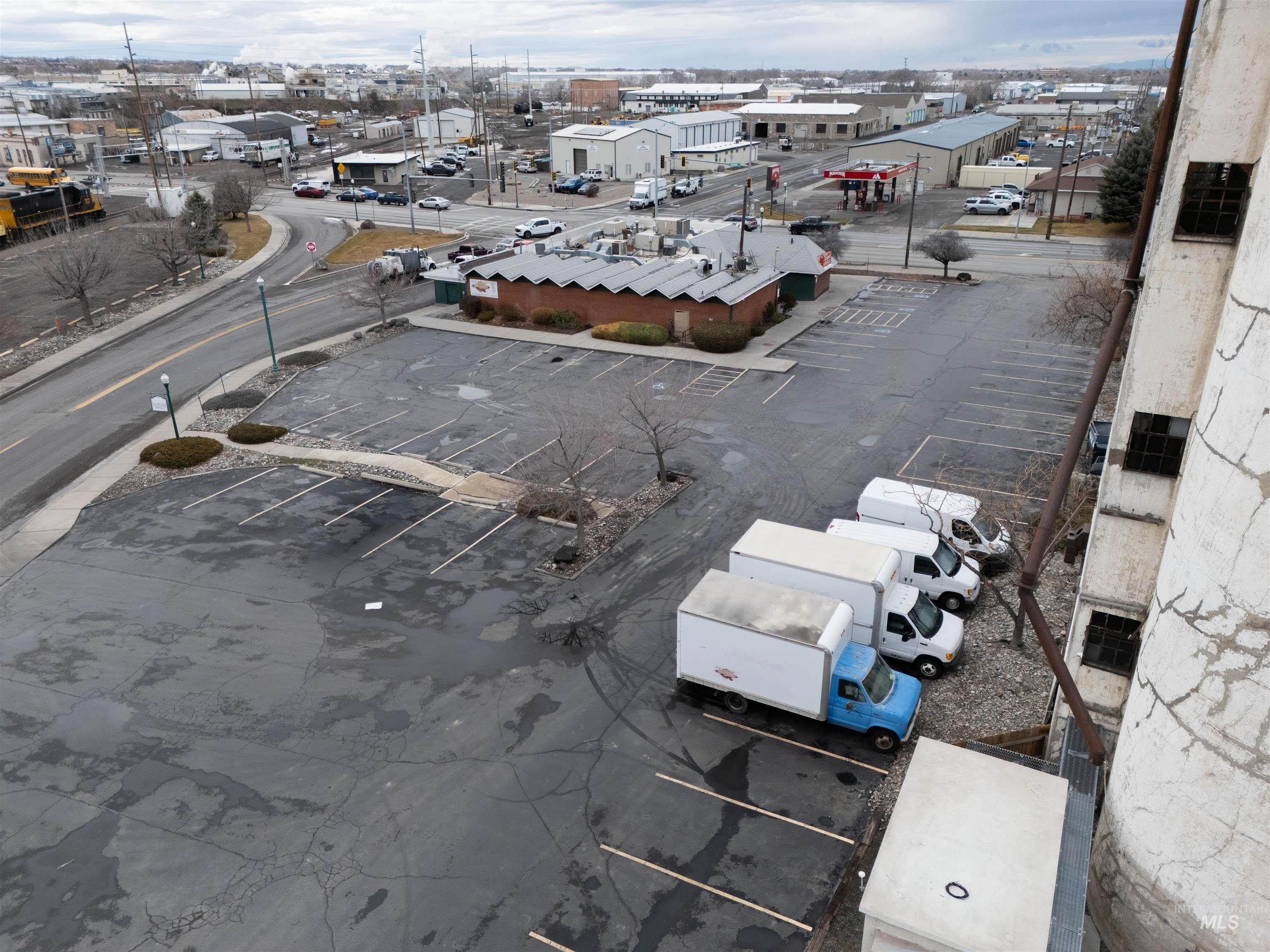 545 Shoshone St S, Twin Falls, Idaho 83301-6004, 6 Rooms, Business/Commercial For Sale, Price $1,293,000,MLS 98979717