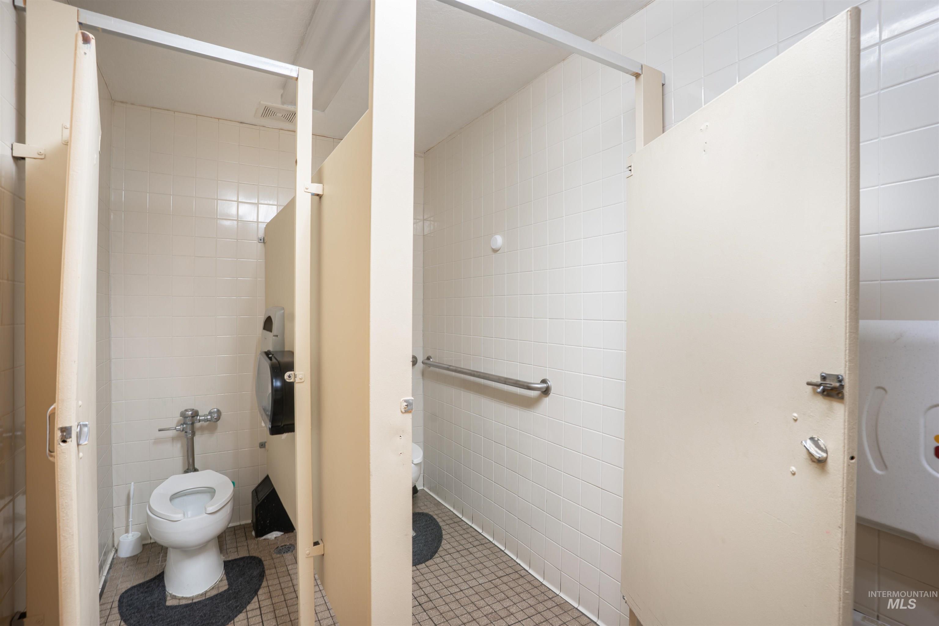 545 Shoshone St S, Twin Falls, Idaho 83301-6004, 6 Rooms, Business/Commercial For Sale, Price $1,293,000,MLS 98979717