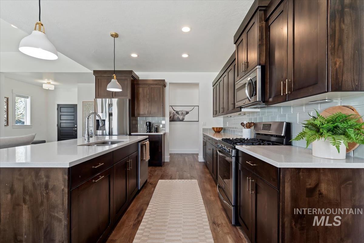11592 W Shortcreek, Star, Idaho 83669, 5 Bedrooms, 2.5 Bathrooms, Residential For Sale, Price $719,990, 98979720