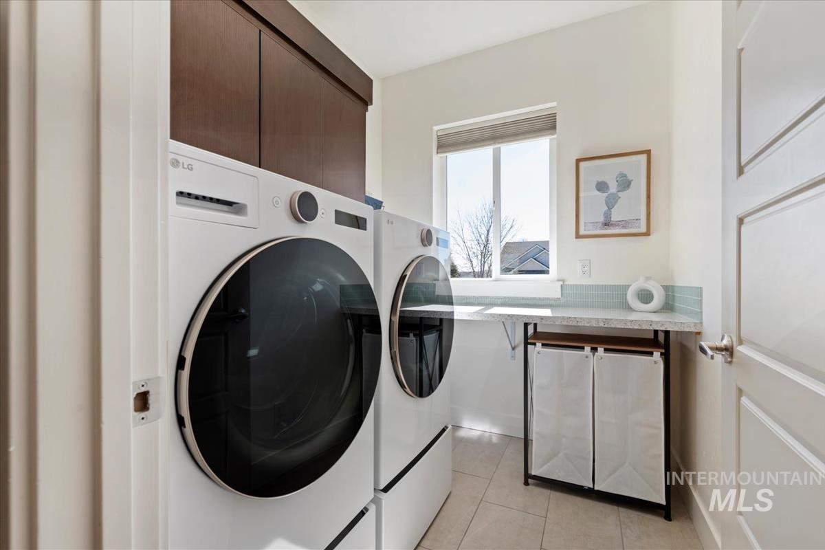 11592 W Shortcreek, Star, Idaho 83669, 4 Bedrooms, 2.5 Bathrooms, Residential For Sale, Price $749,900,MLS 98979720