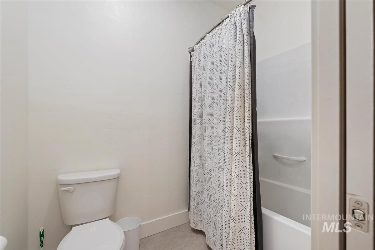 11592 W Shortcreek, Star, Idaho 83669, 4 Bedrooms, 2.5 Bathrooms, Residential For Sale, Price $749,900,MLS 98979720