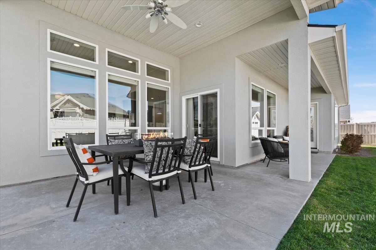 11592 W Shortcreek, Star, Idaho 83669, 4 Bedrooms, 2.5 Bathrooms, Residential For Sale, Price $749,900,MLS 98979720