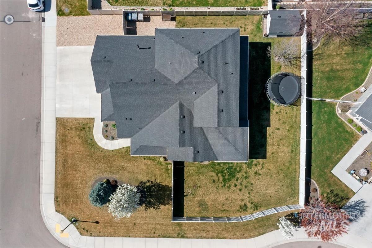 11592 W Shortcreek, Star, Idaho 83669, 4 Bedrooms, 2.5 Bathrooms, Residential For Sale, Price $749,900,MLS 98979720