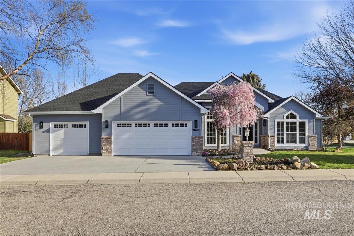 9820 W Geronimo St, Boise, Idaho 83709, 3 Bedrooms, 2 Bathrooms, Residential For Sale, Price $625,000,MLS 98979721
