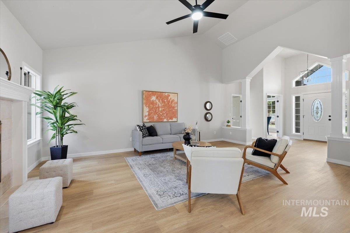 9820 W Geronimo St, Boise, Idaho 83709, 3 Bedrooms, 2 Bathrooms, Residential For Sale, Price $625,000,MLS 98979721