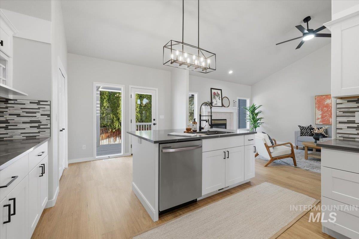 9820 W Geronimo St, Boise, Idaho 83709, 3 Bedrooms, 2 Bathrooms, Residential For Sale, Price $625,000,MLS 98979721