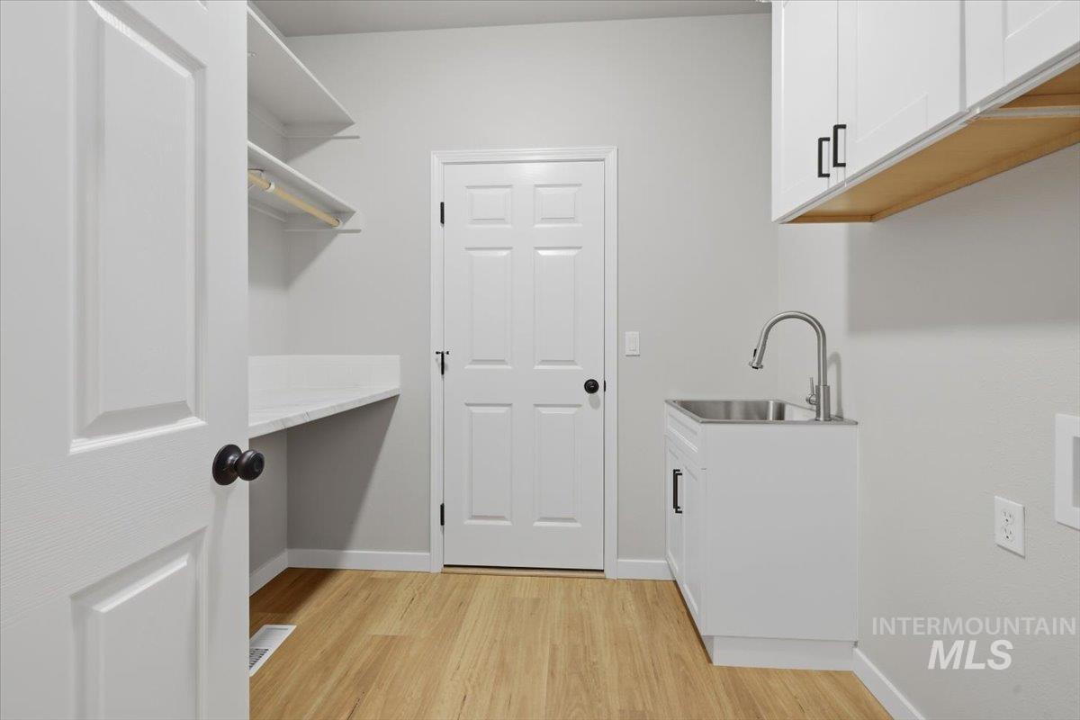 9820 W Geronimo St, Boise, Idaho 83709, 3 Bedrooms, 2 Bathrooms, Residential For Sale, Price $625,000,MLS 98979721