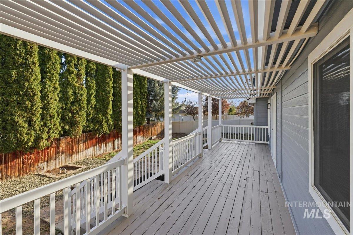 9820 W Geronimo St, Boise, Idaho 83709, 3 Bedrooms, 2 Bathrooms, Residential For Sale, Price $625,000,MLS 98979721