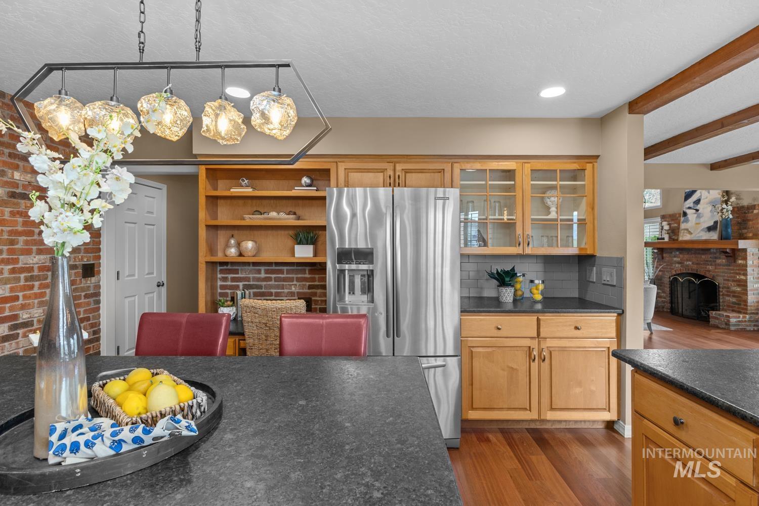 318 E Lake Rim Lane, Boise, Idaho 83716, 3 Bedrooms, 3 Bathrooms, Residential For Sale, Price $1,020,000, 98979723