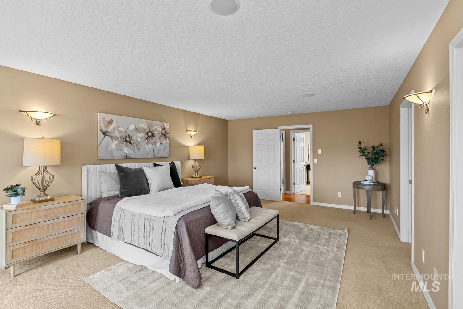 318 E Lake Rim Lane, Boise, Idaho 83716, 3 Bedrooms, 3 Bathrooms, Residential For Sale, Price $1,020,000, 98979723