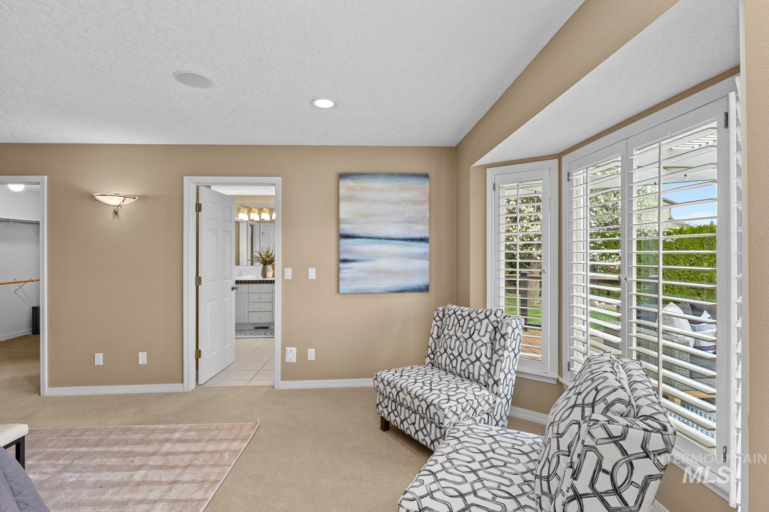 318 E Lake Rim Lane, Boise, Idaho 83716, 3 Bedrooms, 3 Bathrooms, Residential For Sale, Price $1,020,000, 98979723