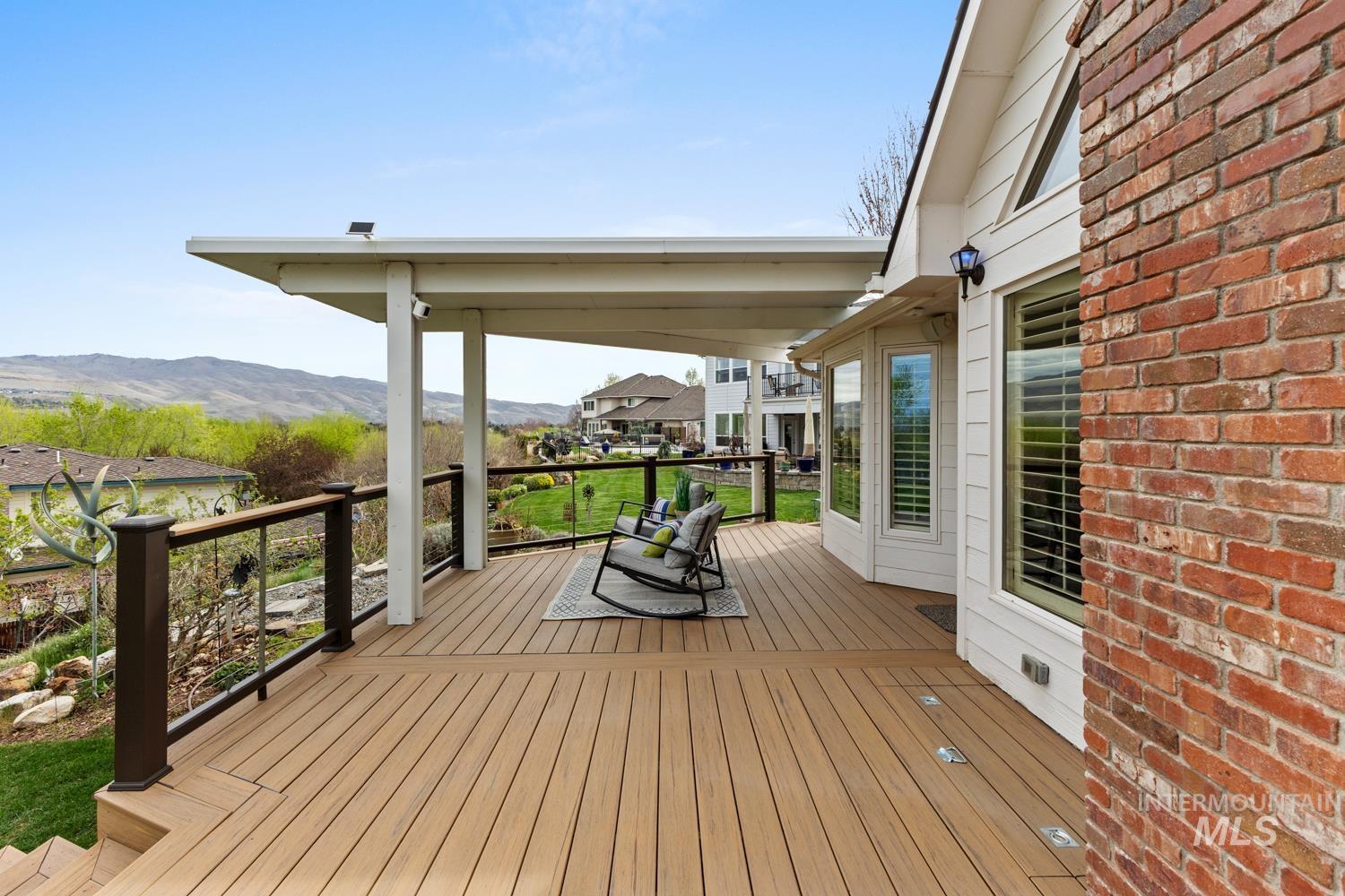 318 E Lake Rim Lane, Boise, Idaho 83716, 3 Bedrooms, 3 Bathrooms, Residential For Sale, Price $1,020,000, 98979723