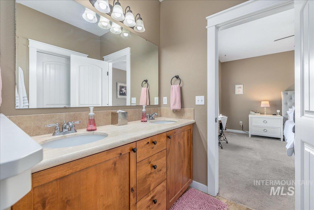 3038 N Christian Way, Meridian, Idaho 83646, 3 Bedrooms, 2 Bathrooms, Residential For Sale, Price $489,900,MLS 98979724