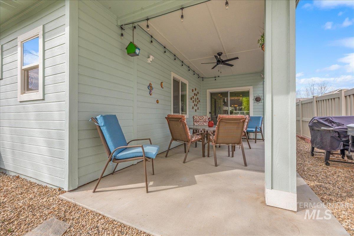 3038 N Christian Way, Meridian, Idaho 83646, 3 Bedrooms, 2 Bathrooms, Residential For Sale, Price $489,900,MLS 98979724