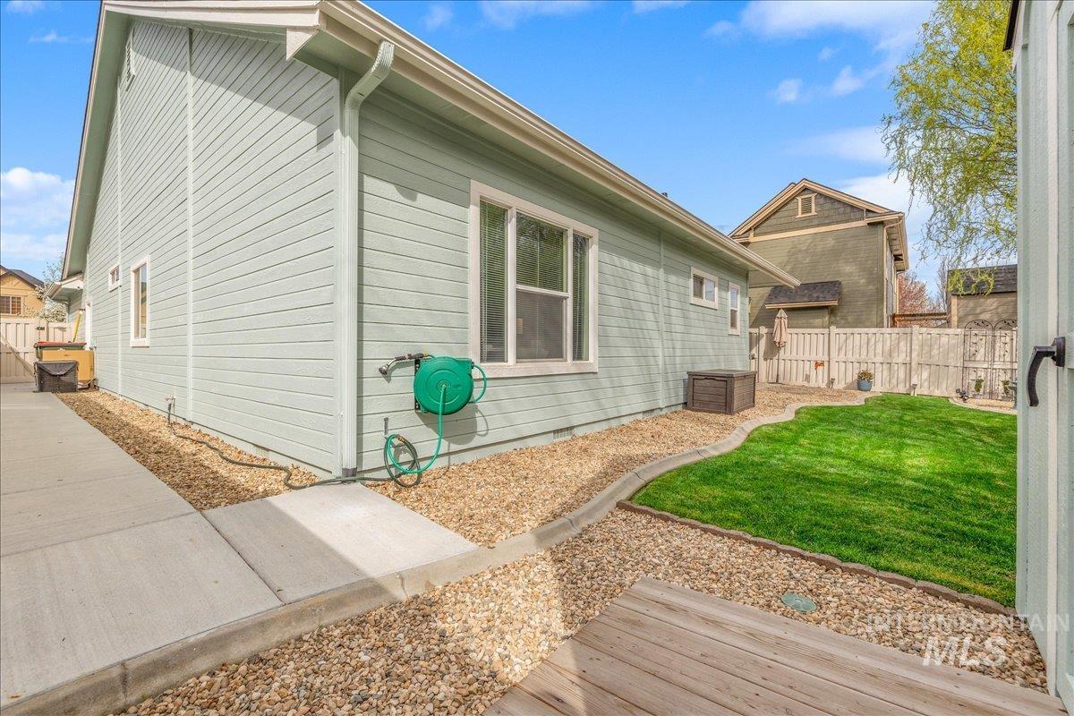 3038 N Christian Way, Meridian, Idaho 83646, 3 Bedrooms, 2 Bathrooms, Residential For Sale, Price $489,900,MLS 98979724