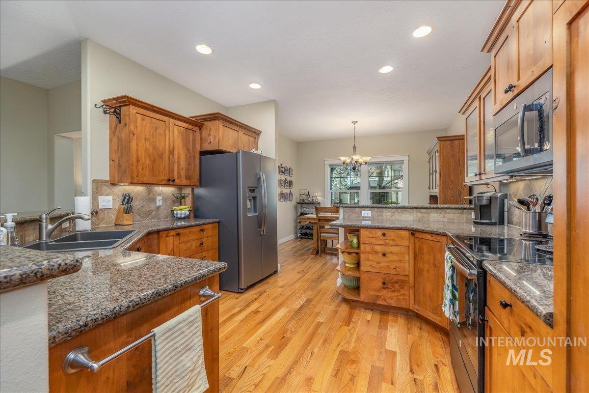 3038 N Christian Way, Meridian, Idaho 83646, 3 Bedrooms, 2 Bathrooms, Residential For Sale, Price $489,900,MLS 98979724