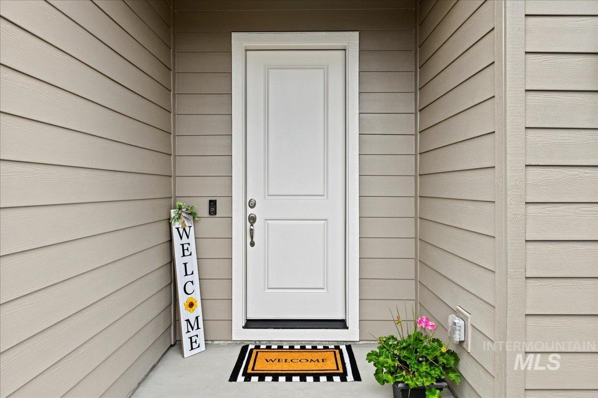 8649 W Chamblee St, Star, Idaho 83669, 2 Bedrooms, 2 Bathrooms, Residential For Sale, Price $528,999,MLS 98979725