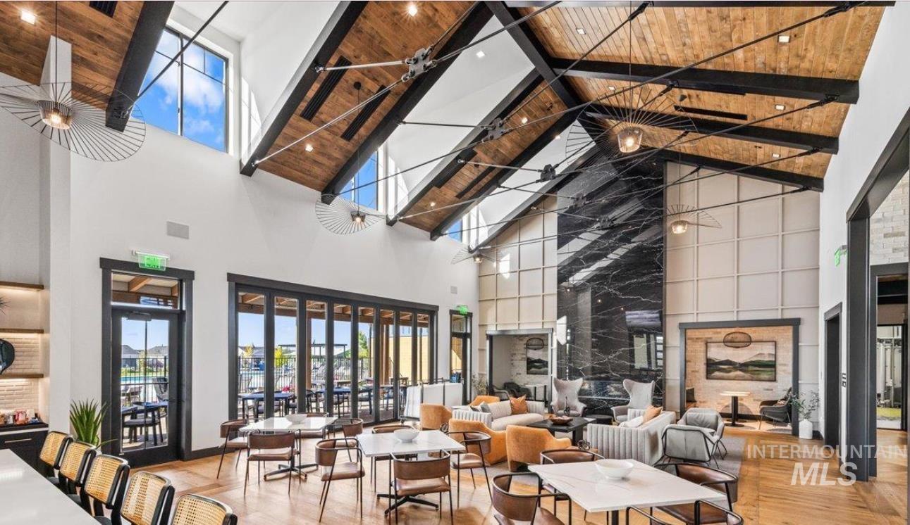 8649 W Chamblee St, Star, Idaho 83669, 2 Bedrooms, 2 Bathrooms, Residential For Sale, Price $528,999,MLS 98979725