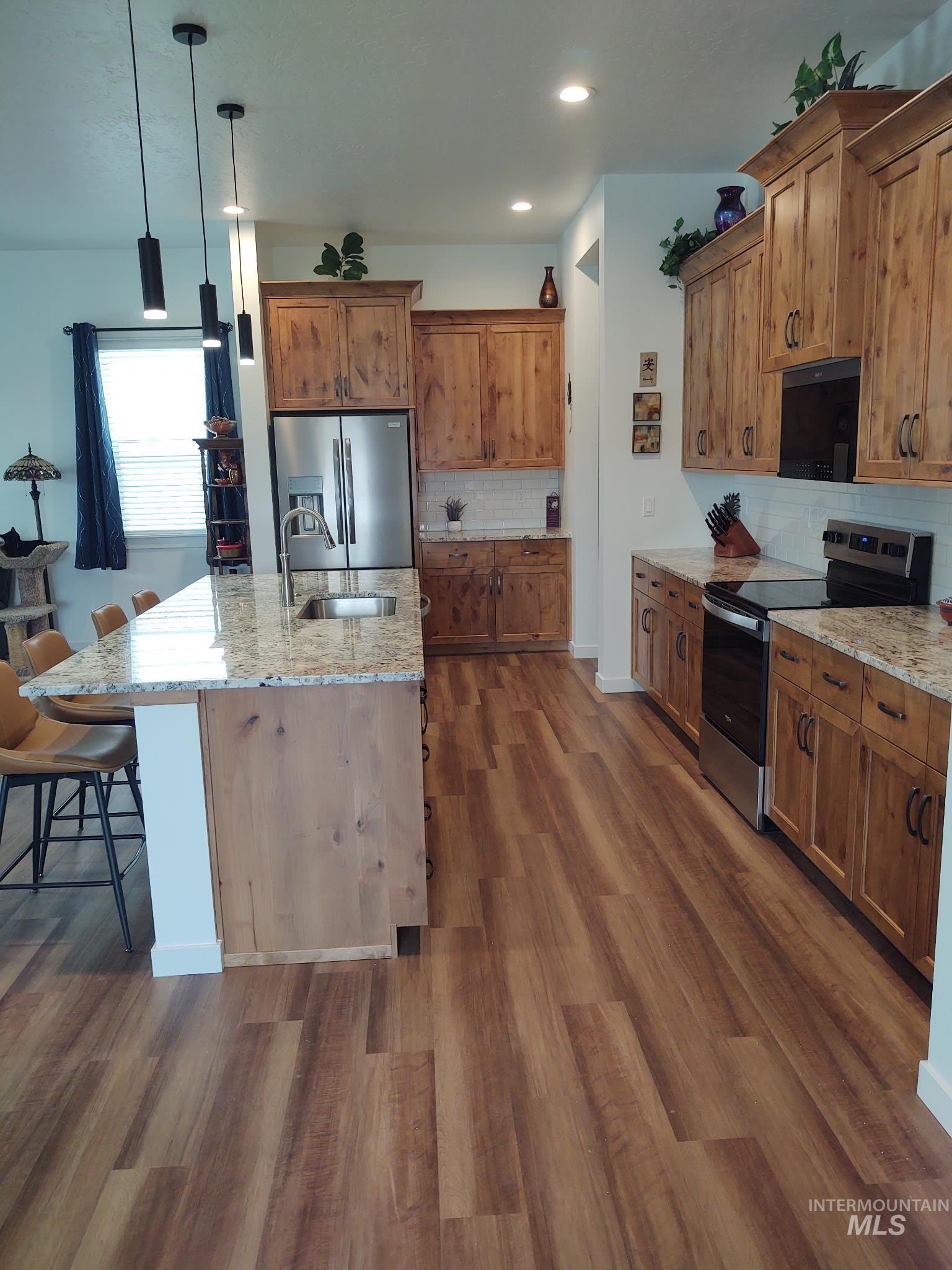 8649 W Chamblee St, Star, Idaho 83669, 2 Bedrooms, 2 Bathrooms, Residential For Sale, Price $528,999,MLS 98979725