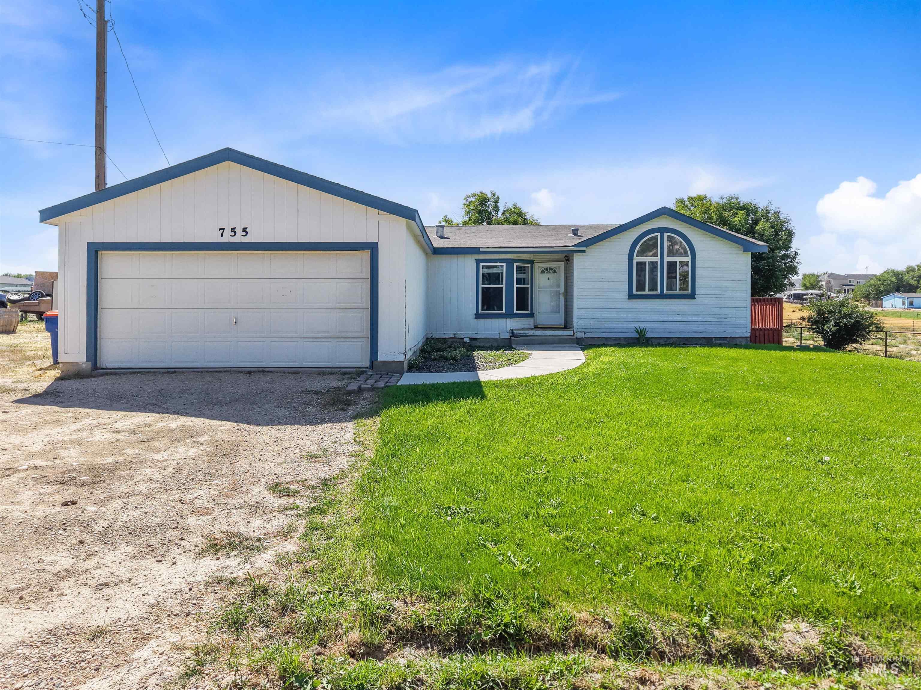 755 S Ash, Kuna, Idaho 83634, 3 Bedrooms, 2 Bathrooms, Residential For Sale, Price $749,000,MLS 98979726