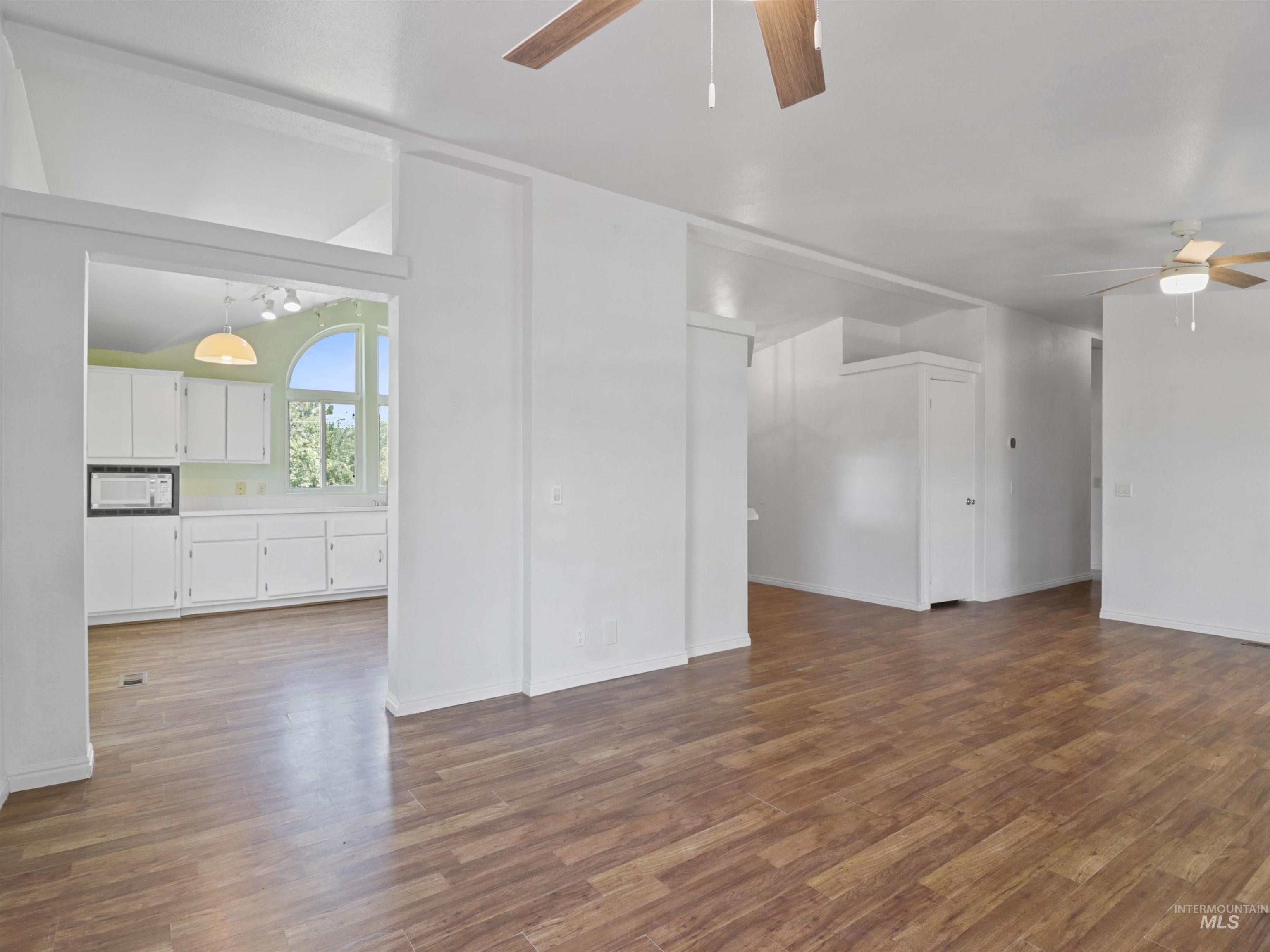 755 S Ash, Kuna, Idaho 83634, 3 Bedrooms, 2 Bathrooms, Residential For Sale, Price $749,000,MLS 98979726