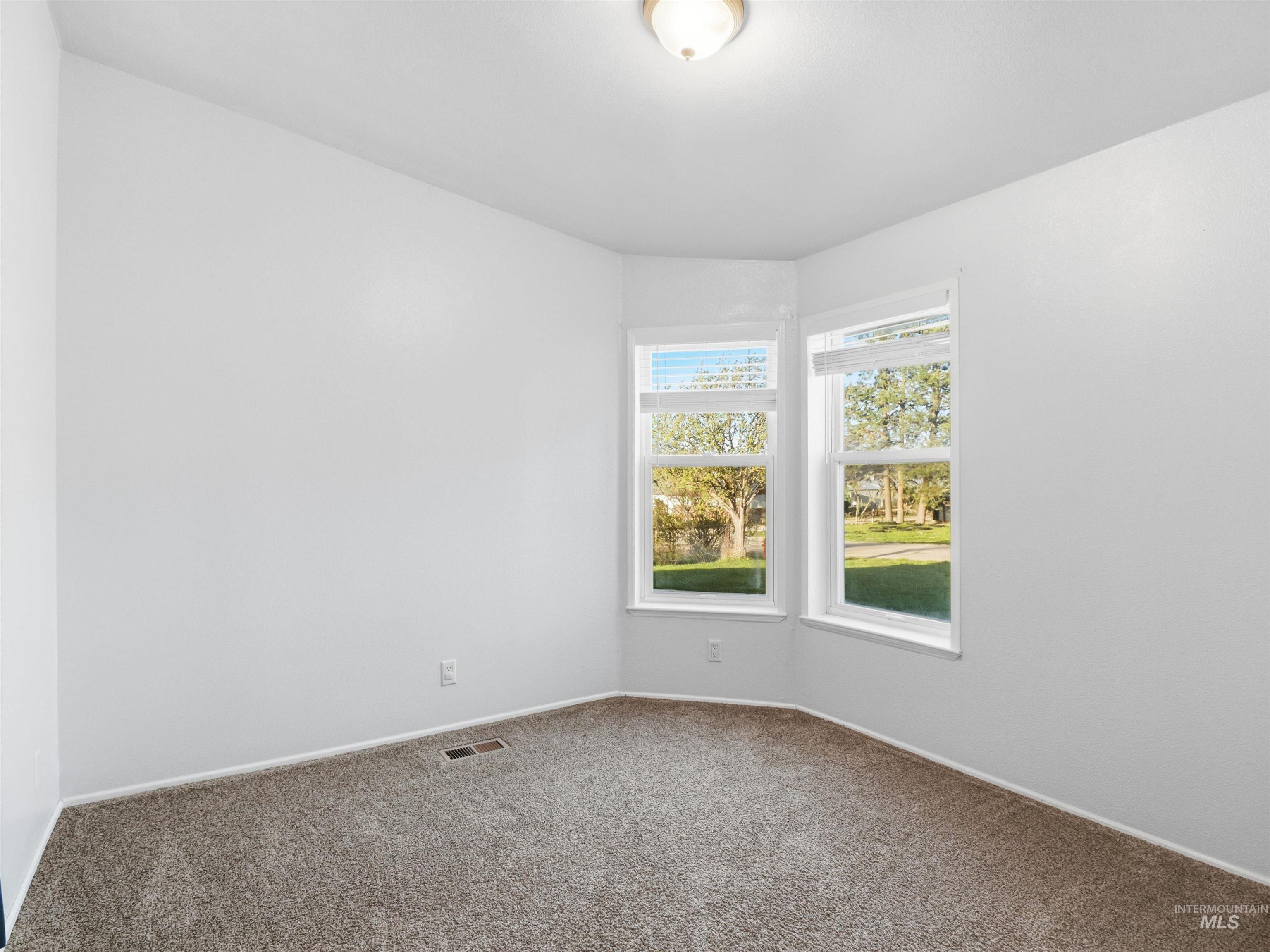 755 S Ash, Kuna, Idaho 83634, 3 Bedrooms, 2 Bathrooms, Residential For Sale, Price $749,000,MLS 98979726