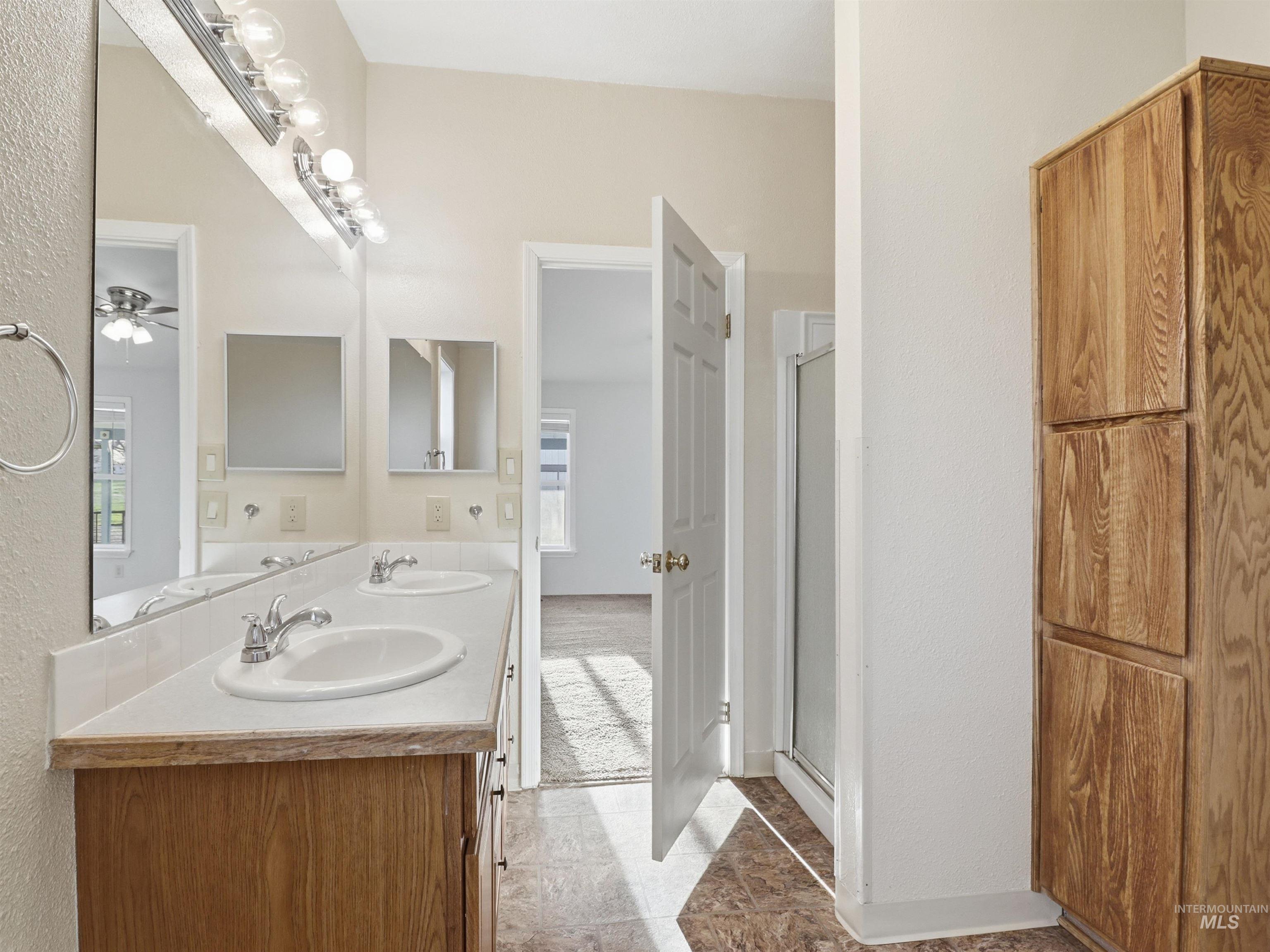 755 S Ash, Kuna, Idaho 83634, 3 Bedrooms, 2 Bathrooms, Residential For Sale, Price $749,000,MLS 98979726