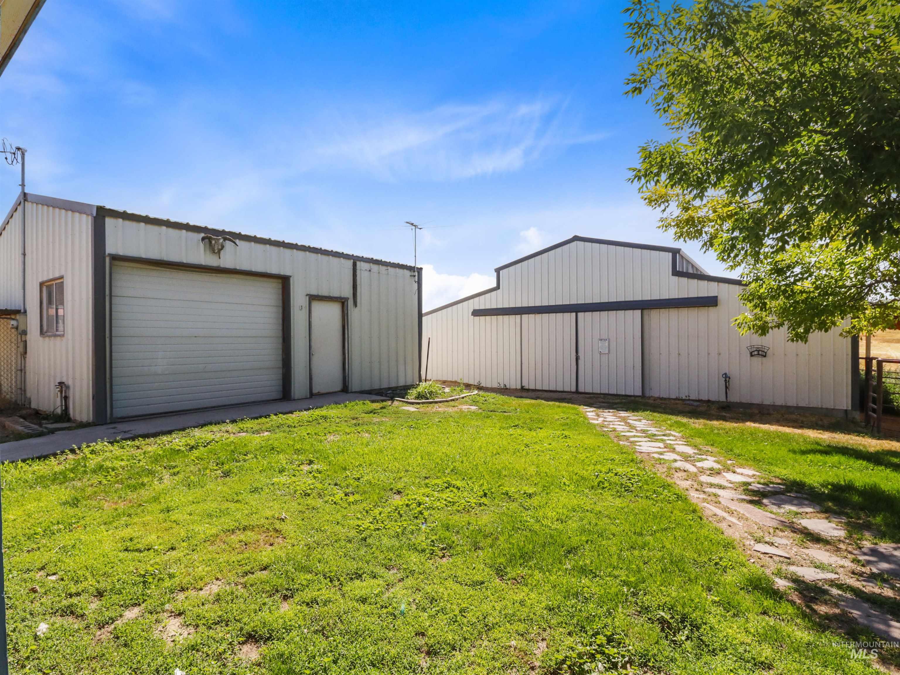 755 S Ash, Kuna, Idaho 83634, 3 Bedrooms, 2 Bathrooms, Residential For Sale, Price $749,000,MLS 98979726