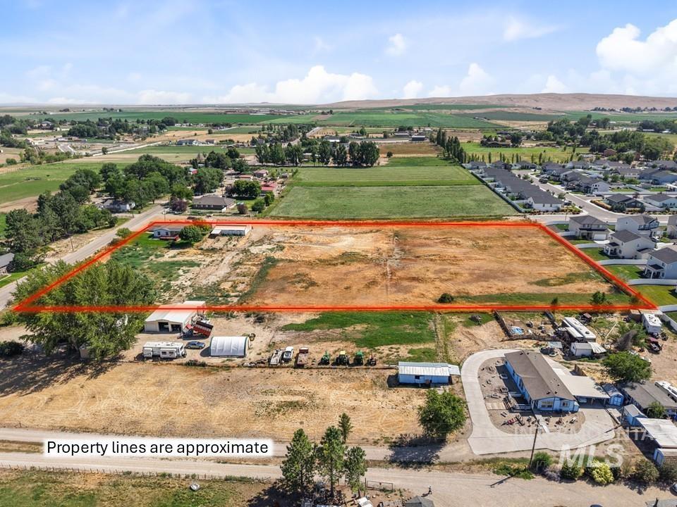 755 S Ash, Kuna, Idaho 83634, 3 Bedrooms, 2 Bathrooms, Residential For Sale, Price $749,000,MLS 98979726