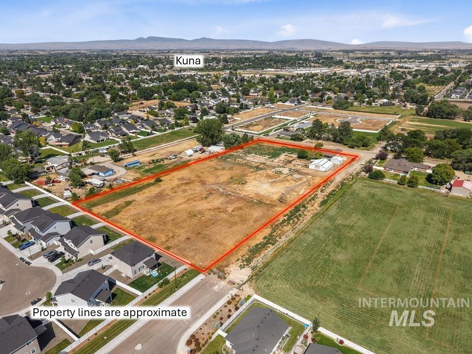 755 S Ash, Kuna, Idaho 83634, 3 Bedrooms, 2 Bathrooms, Residential For Sale, Price $749,000,MLS 98979726