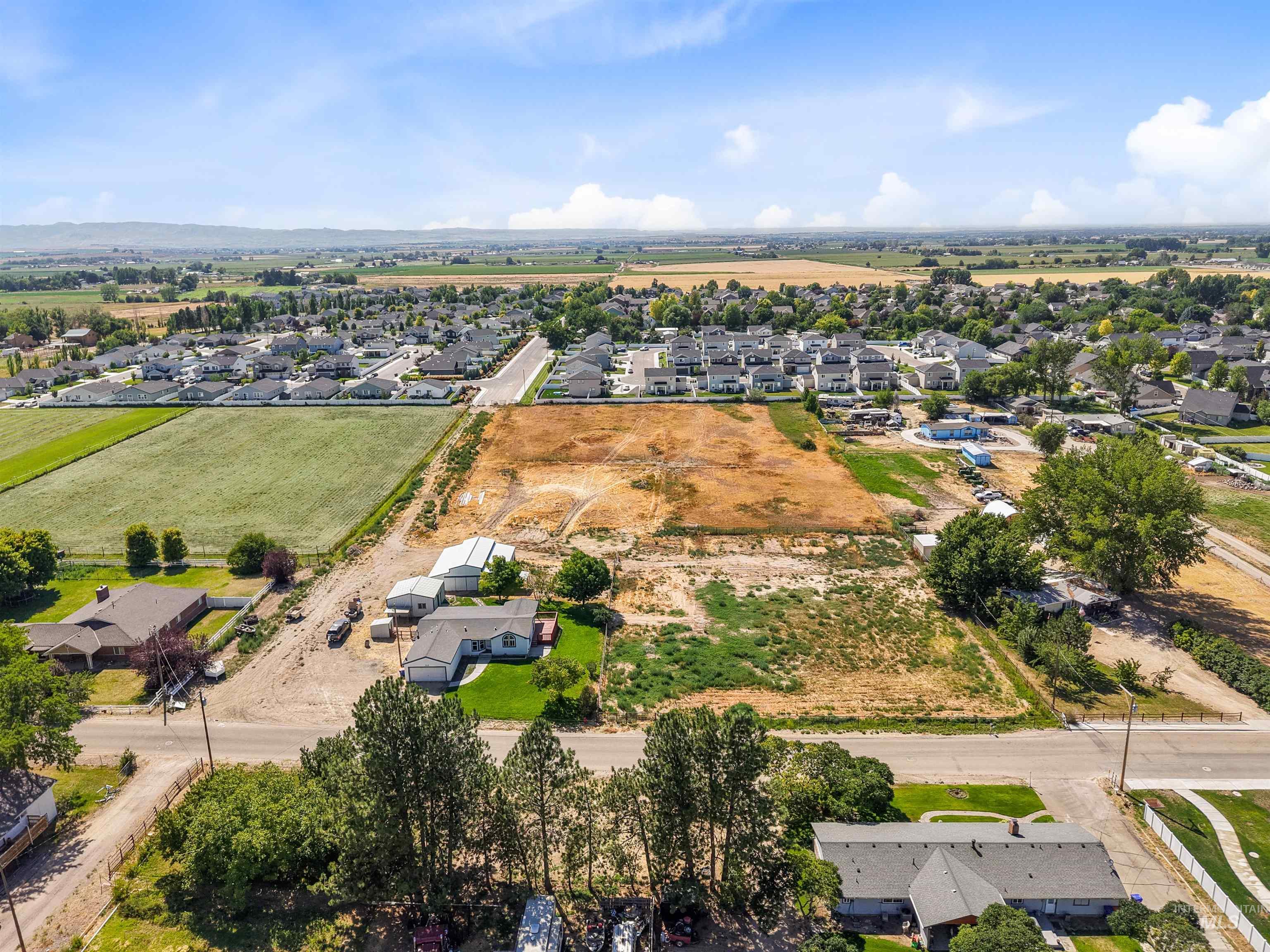 755 S Ash, Kuna, Idaho 83634, 3 Bedrooms, 2 Bathrooms, Residential For Sale, Price $749,000,MLS 98979726