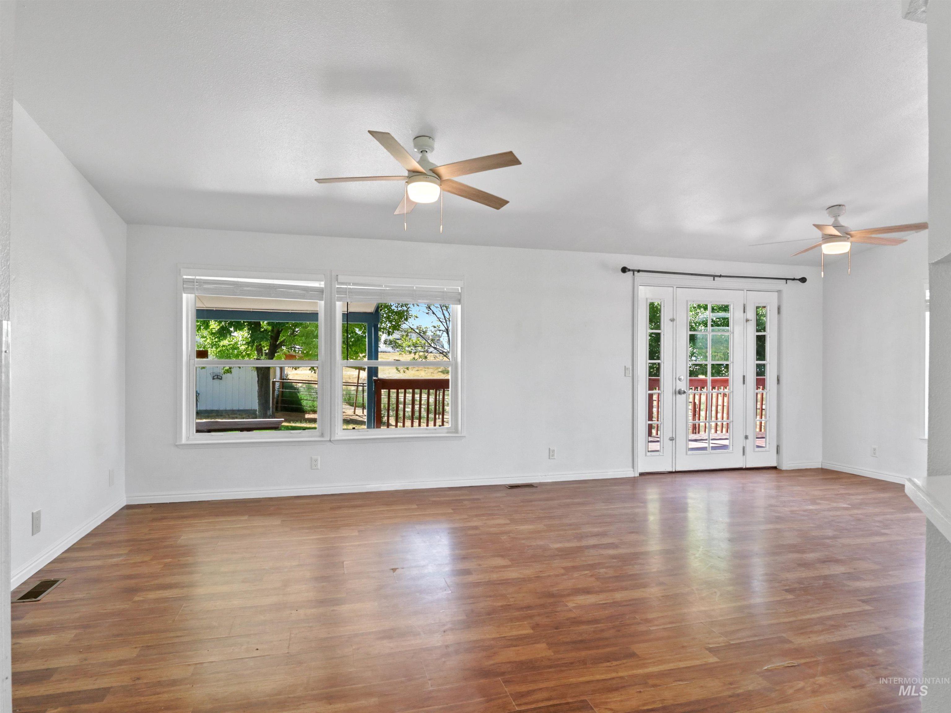 755 S Ash, Kuna, Idaho 83634, 3 Bedrooms, 2 Bathrooms, Residential For Sale, Price $749,000,MLS 98979726