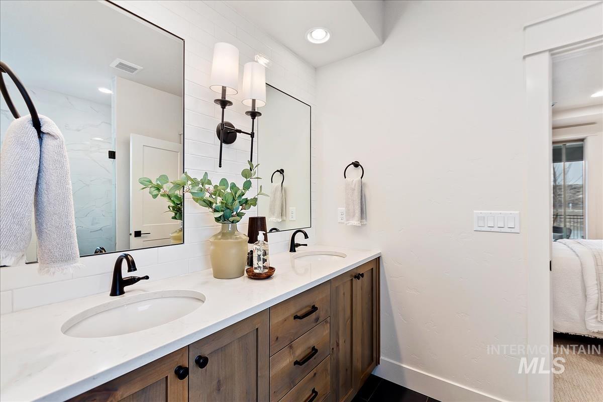 7058 N Canter Trail Ave, Meridian, Idaho 83646, 3 Bedrooms, 2.5 Bathrooms, Residential For Sale, Price $674,900,MLS 98979728